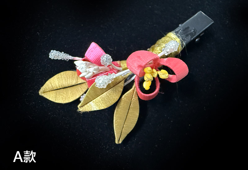 傳統紅春仔花(玫瑰叢)夾胸針髮梳 傳統紅春仔花(玫瑰叢)夾胸針髮梳