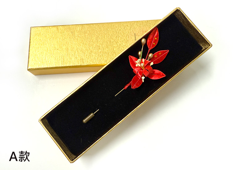 傳統紅春仔花(玉蘭花) 夾胸針髮梳 傳統紅春仔花(玉蘭花) 夾胸針髮梳