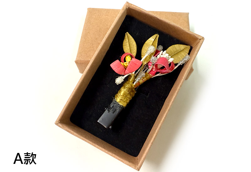 傳統紅春仔花(玫瑰叢)夾胸針髮梳 傳統紅春仔花(玫瑰叢)夾胸針髮梳